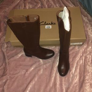Clark’s Dark Brown Leather Boots Size 7.5